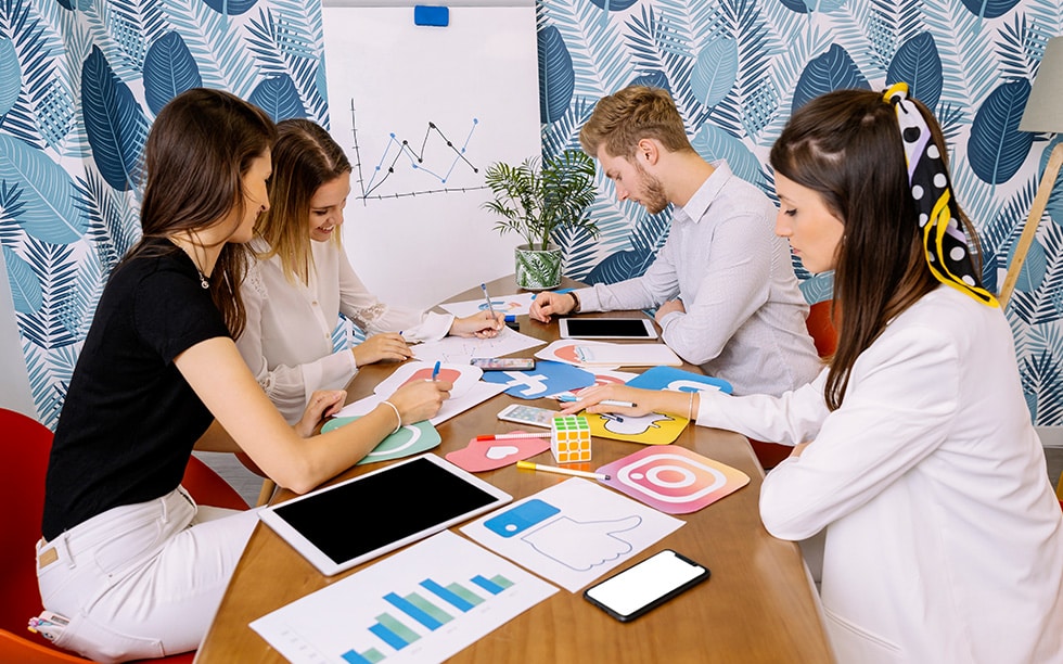 Advertising experts explore direct to consumer marketing strategy